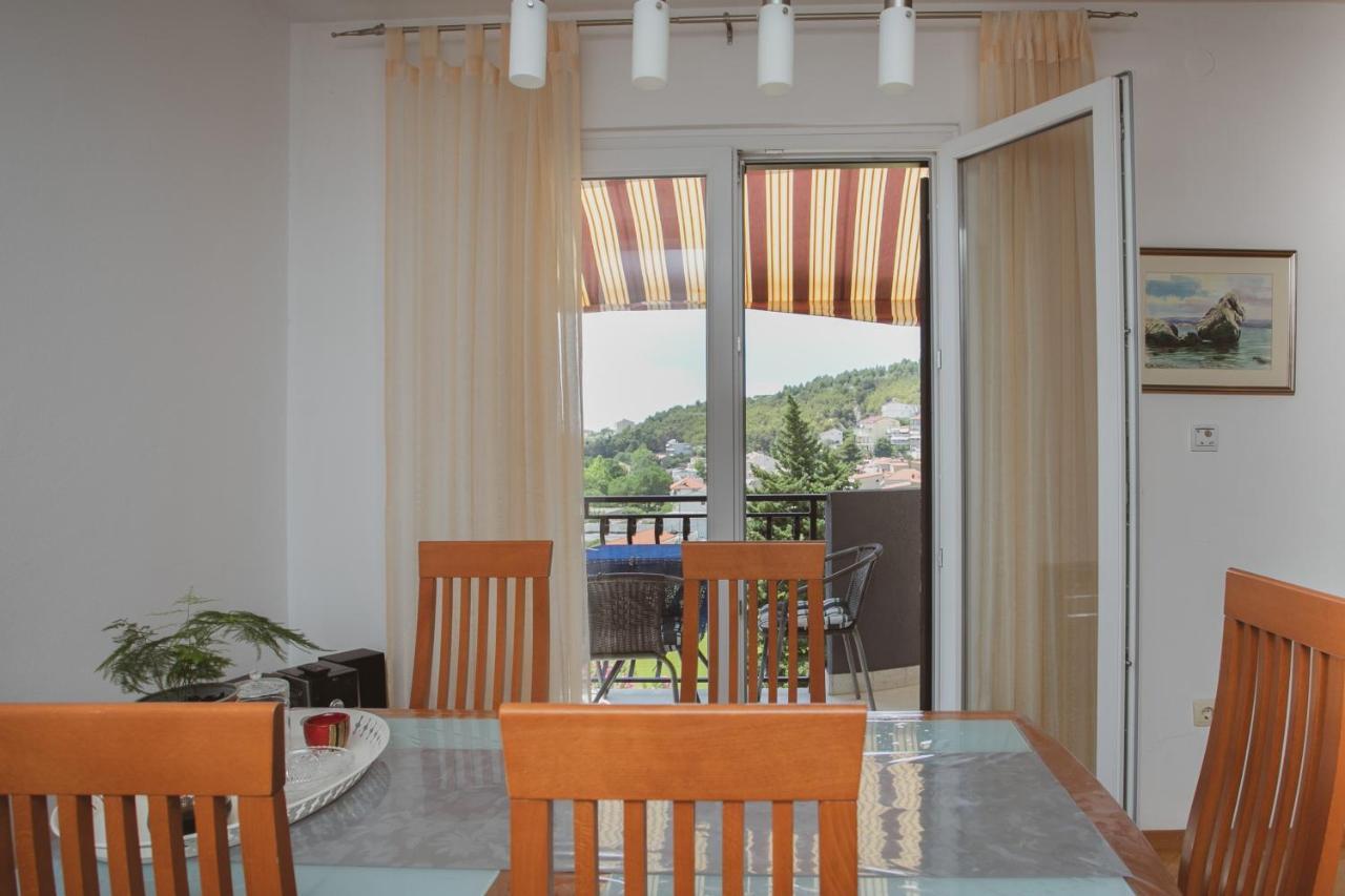 Comfort Sea View Apartment Dugi Rat Bagian luar foto