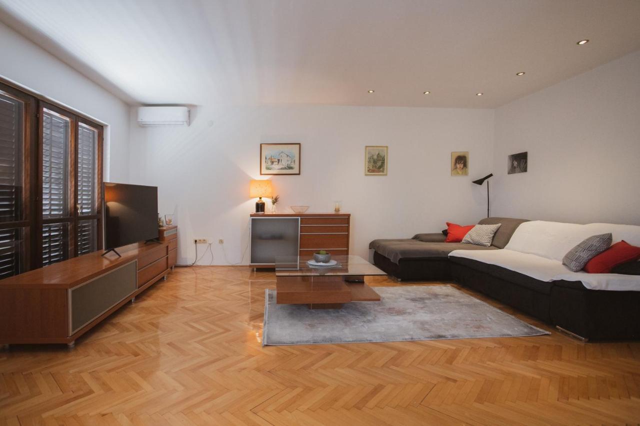 Comfort Sea View Apartment Dugi Rat Bagian luar foto
